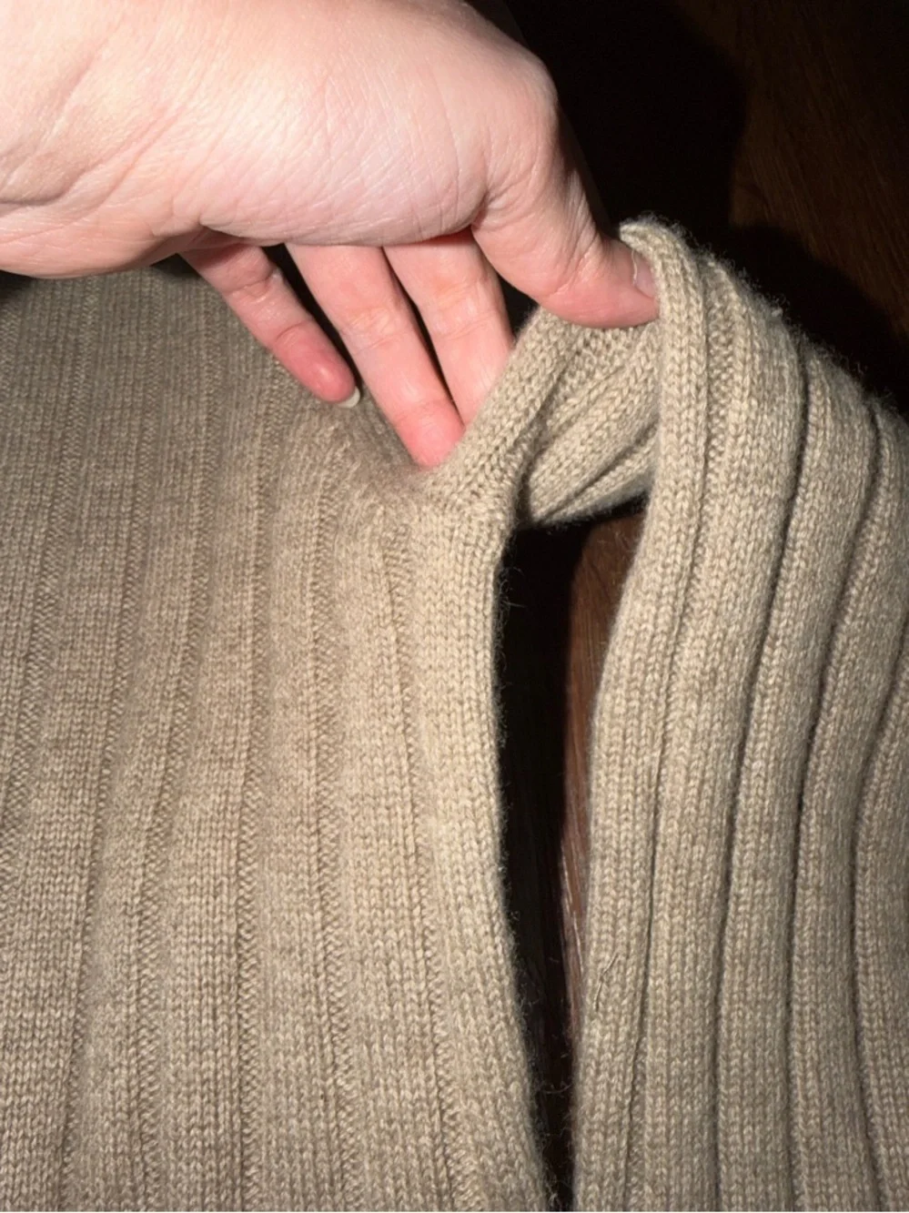Rare center logo Tory Burch cashmere turtleneck knit $1200 M designer spring